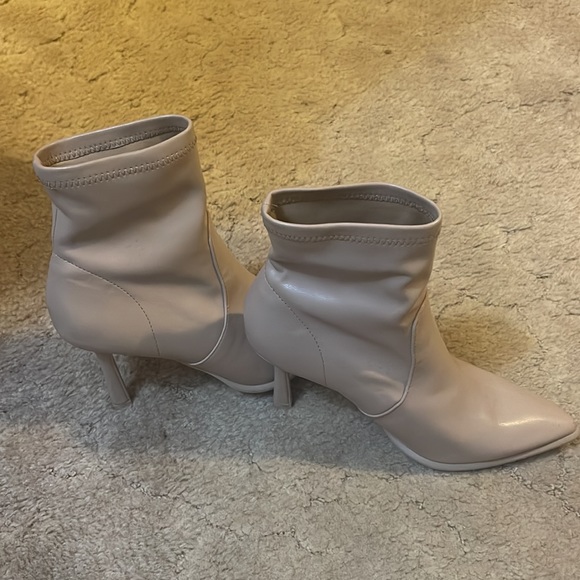 Authentic MIA boots. Purchased from stitch fix subscription. Worn twice. - Picture 4 of 7